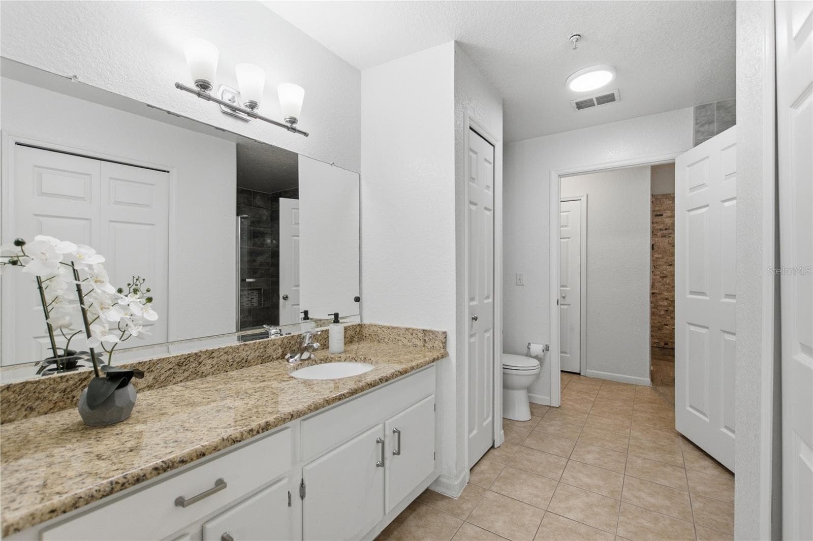 Condominium at 13037 MULBERRY PARK DR #518, ORLANDO, photo 16 of 38