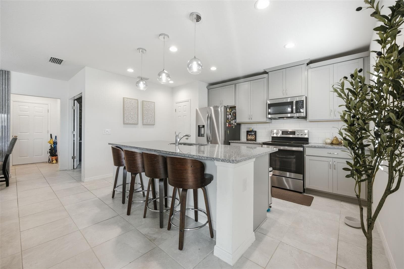Single Family Residence at 1466 WOODMONT BLVD, KISSIMMEE, photo 15 of 74
