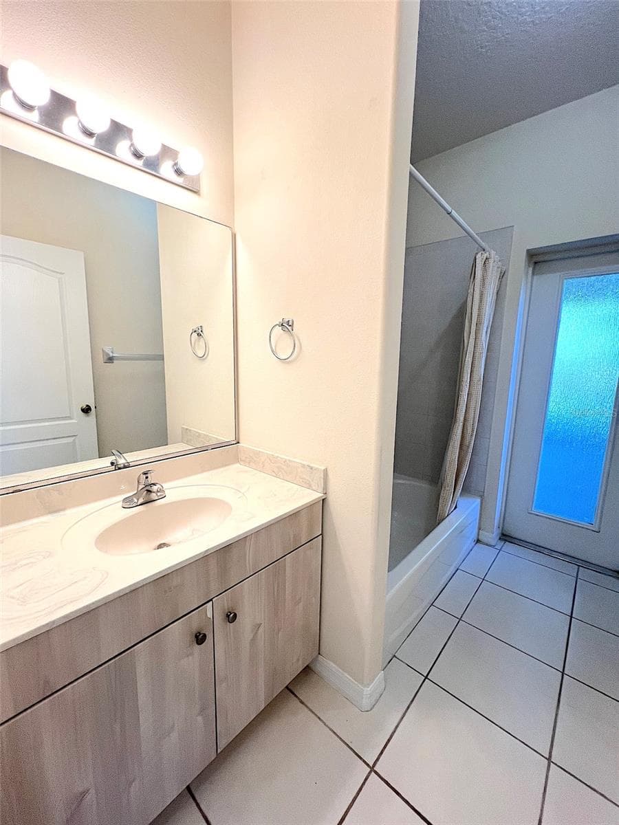 Single Family Residence at 16 ZORLOU CT, PALM COAST, photo 31 of 42