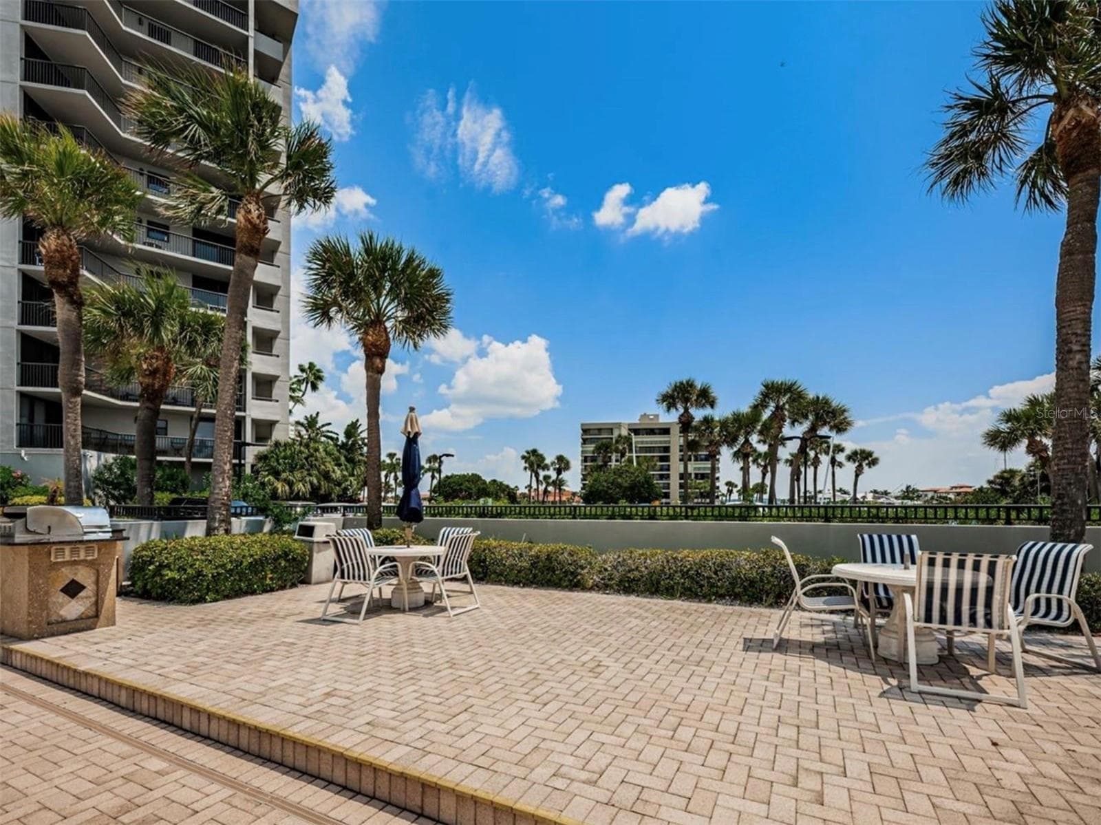 Grill out on the weekends! - 1660 GULF BLVD #PH1, CLEARWATER BEACH