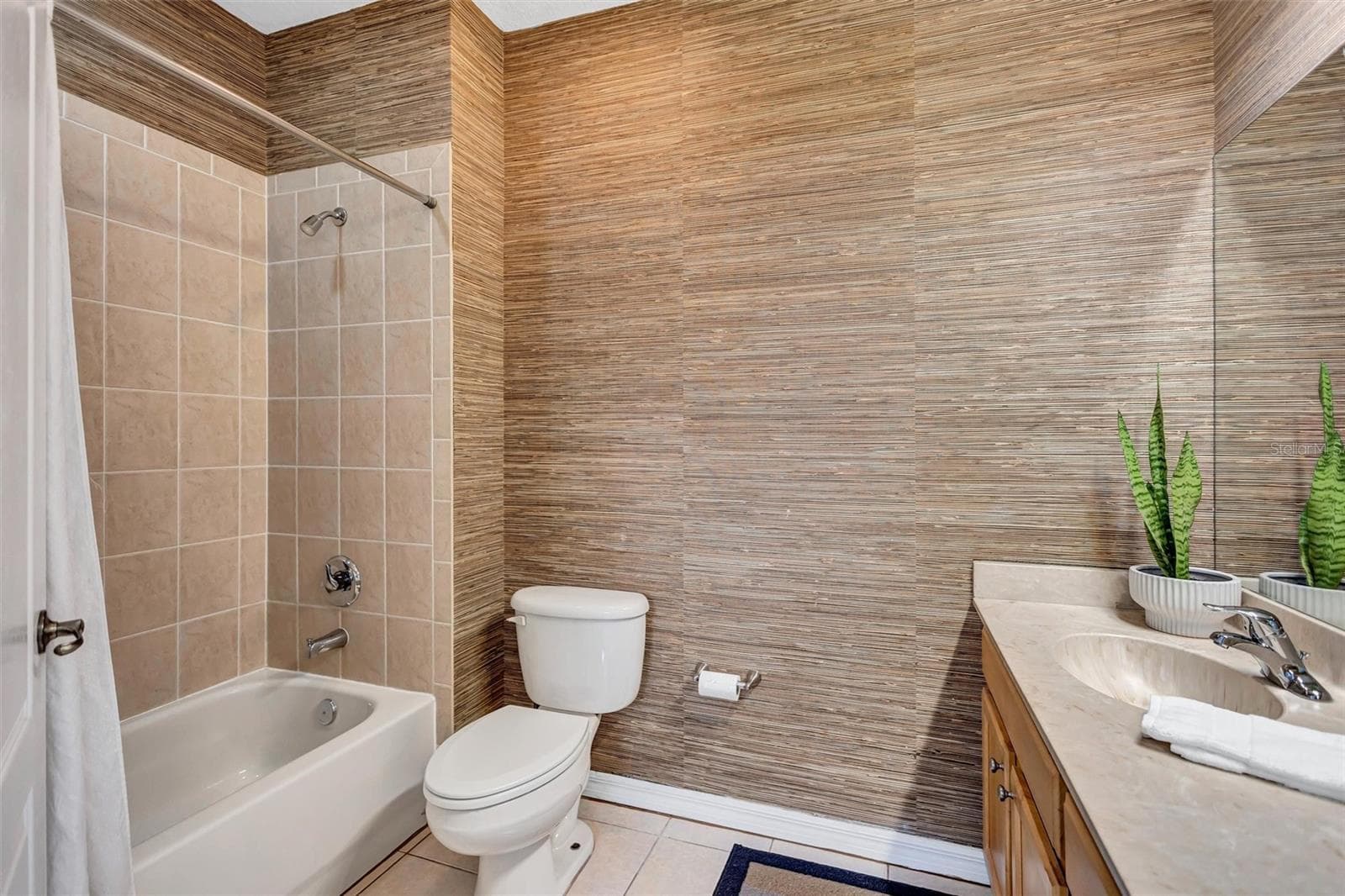 Townhouse at 14511 MIRABELLE VISTA CIR, TAMPA, photo 27 of 46