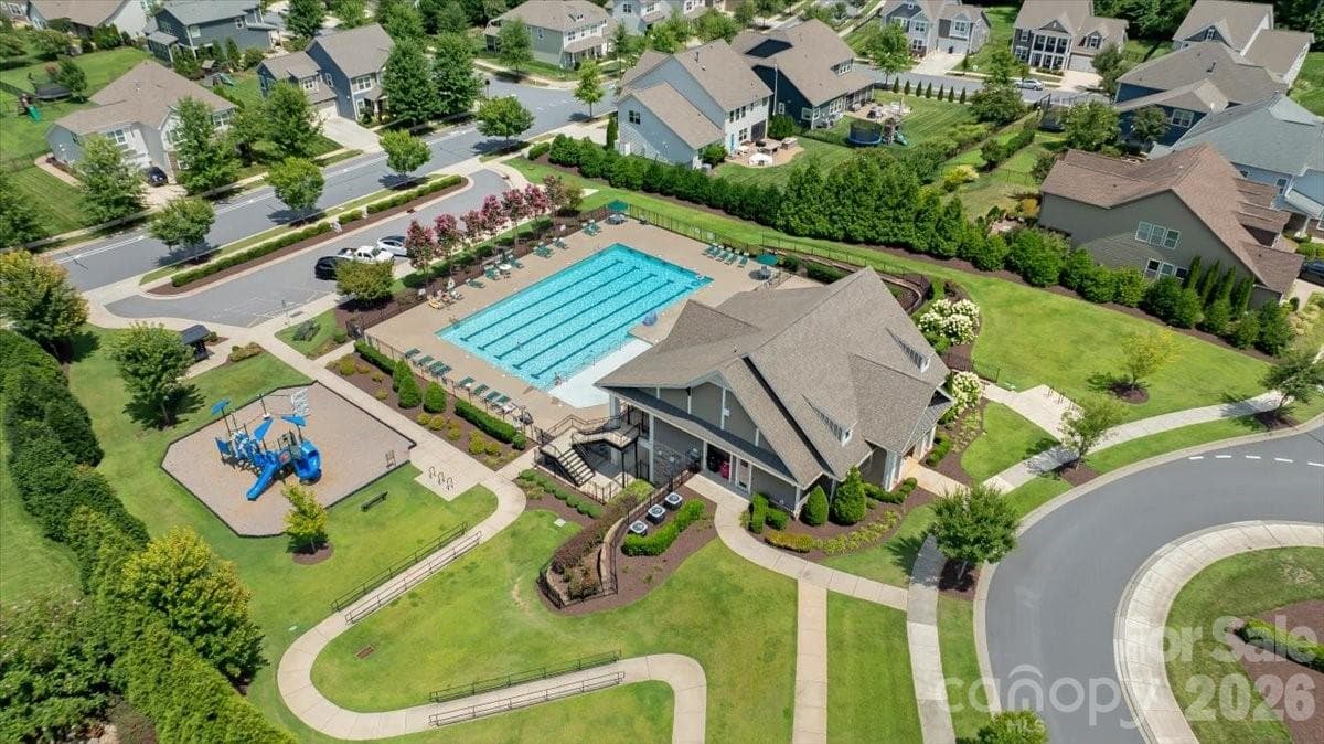 Neighborhood amenities - 15505 Davidson East Drive, Davidson