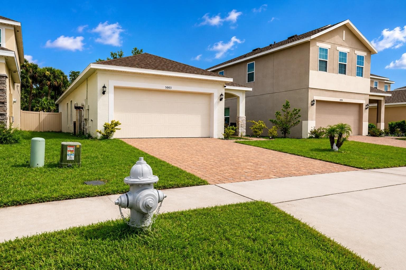 Single Family Residence at 5003 ROYAL POINT AVE, KISSIMMEE, photo 2 of 15
