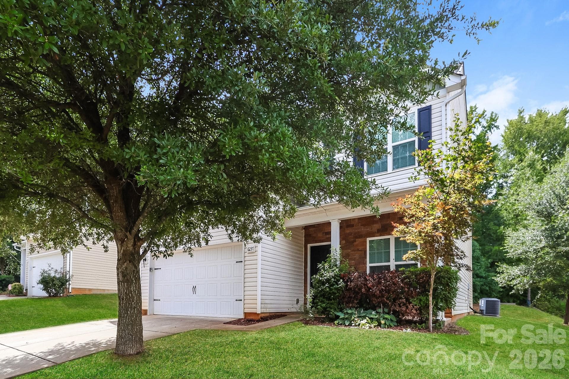Single Family Residence at 6237 Sydney Mae Lane, Charlotte, photo 2 of 22