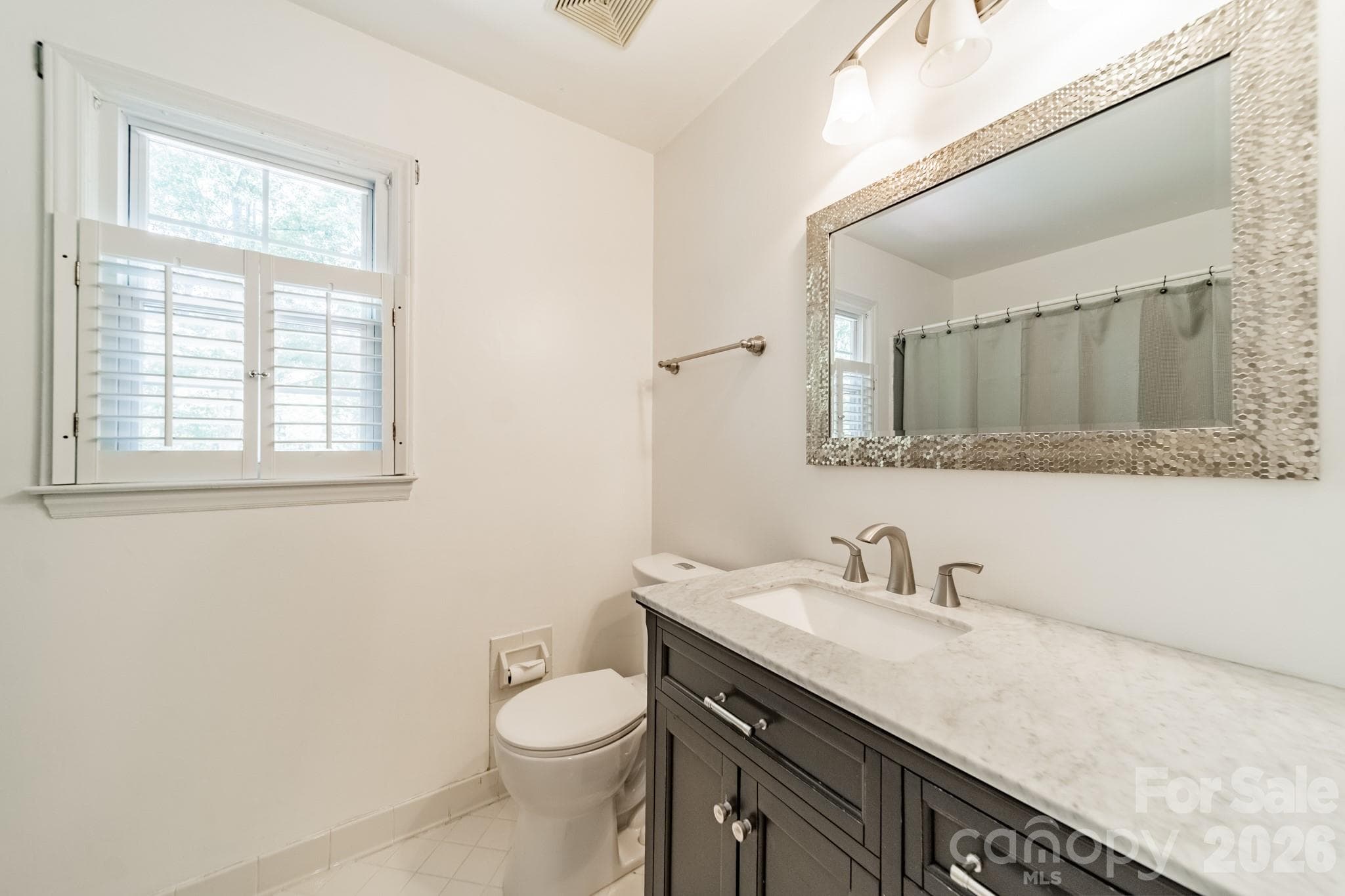 Upstairs Hall Bath - 5815 Chapel Creek Court, Charlotte
