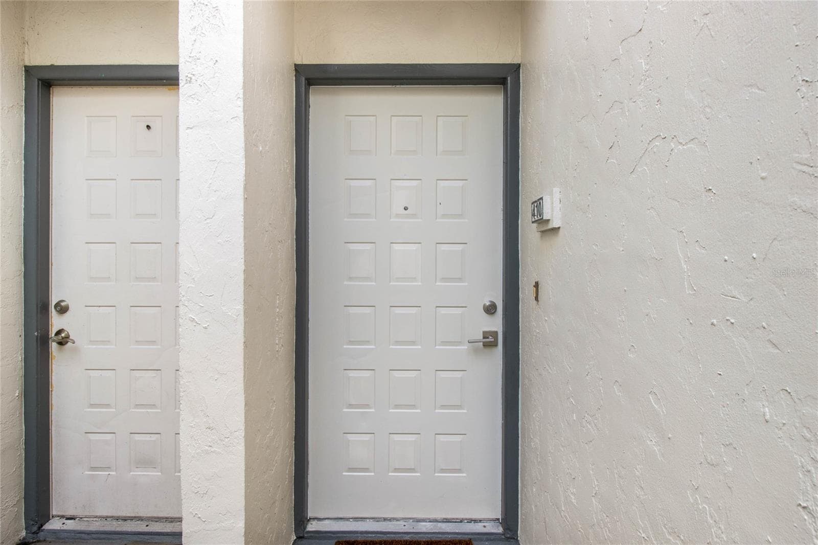 Condominium at 410 LAUREL COVE WAY, WINTER HAVEN, photo 2 of 33