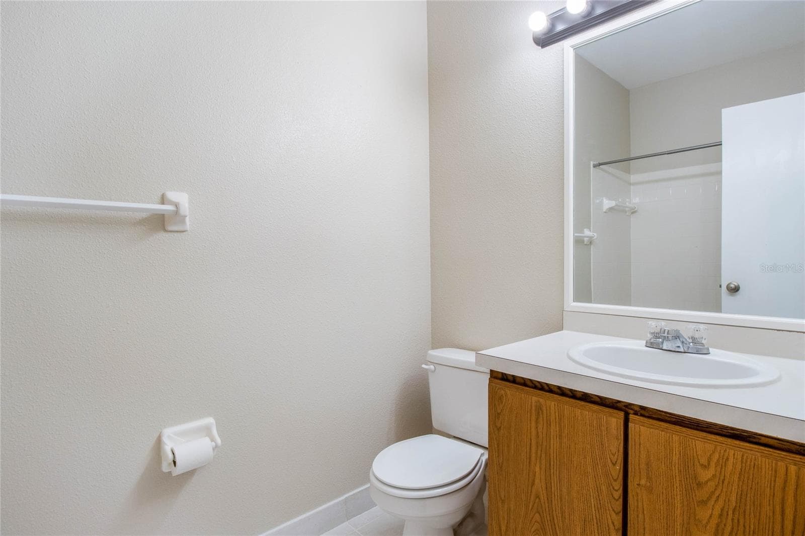 Condominium at 410 LAUREL COVE WAY, WINTER HAVEN, photo 15 of 33