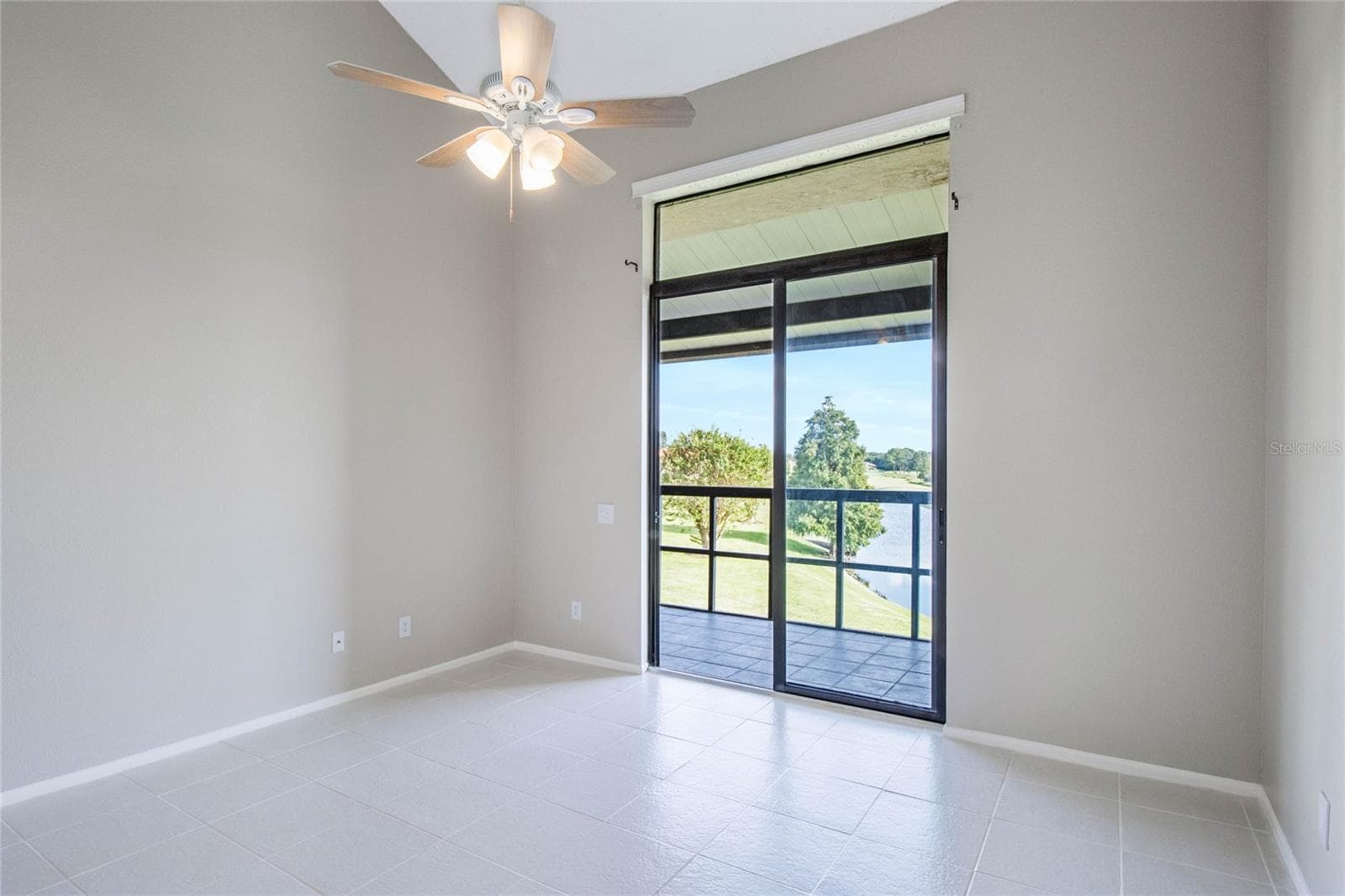 Condominium at 410 LAUREL COVE WAY, WINTER HAVEN, photo 19 of 33