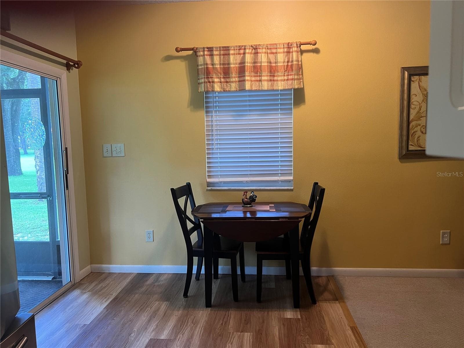 Guest House Eat-In Kitchen Table - 267 N ORANGE AVE, LAKE HELEN