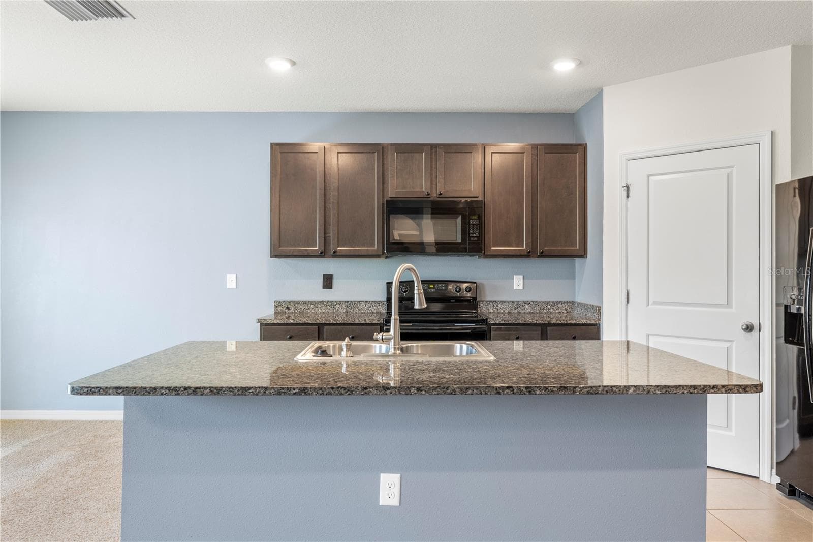 Single Family Residence at 10212 GOLDEN LIGHT CT, RIVERVIEW, photo 18 of 48
