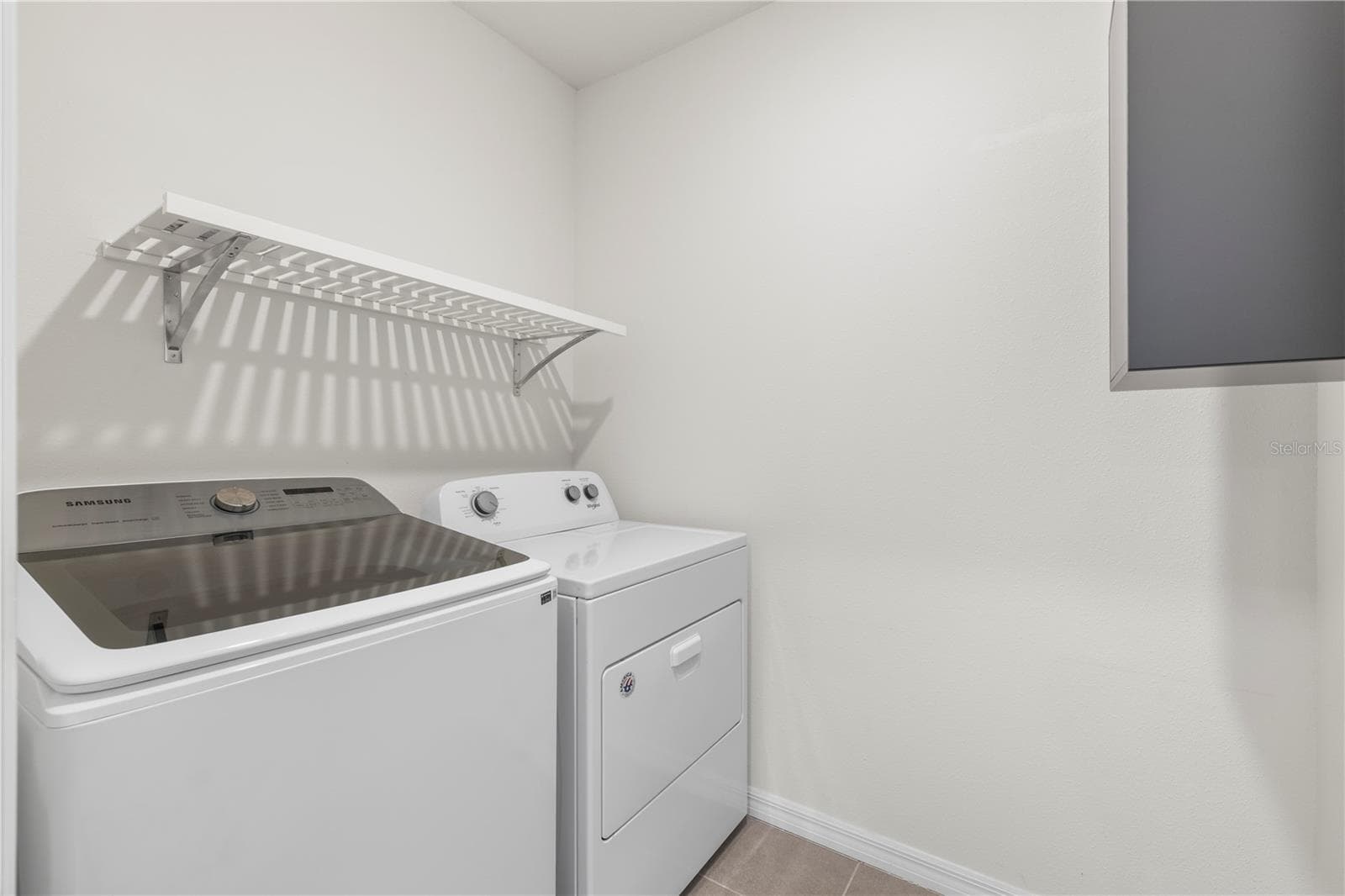 Single Family Residence at 10212 GOLDEN LIGHT CT, RIVERVIEW, photo 38 of 48
