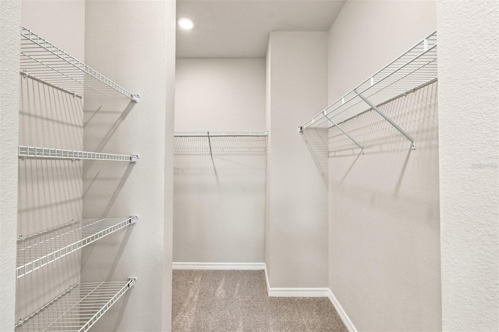 Owner's Closet - 5027 ORINOCO LN, ST CLOUD