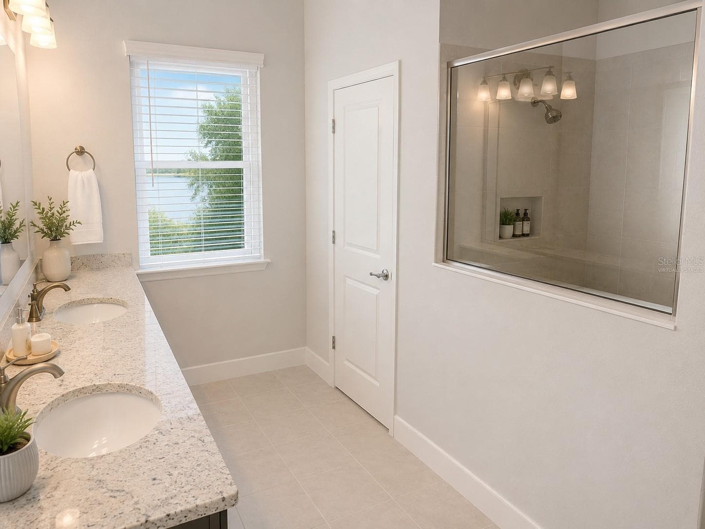 14048 Larkspur Lake Dr - Full bathroom with tub/shower combination and updated finishes. Virtually staged. - 14048 LARKSPUR LAKE DR, WINTER GARDEN