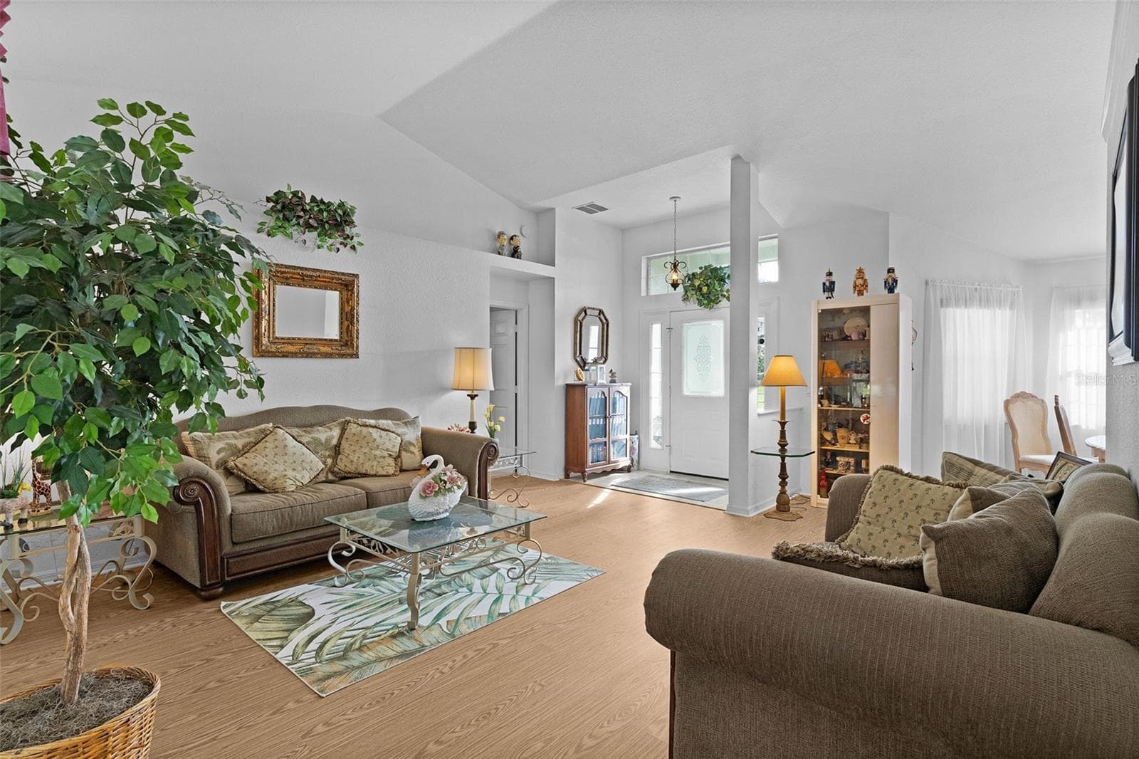 Single Family Residence at 17566 SE 112TH AVE, SUMMERFIELD, photo 5 of 33