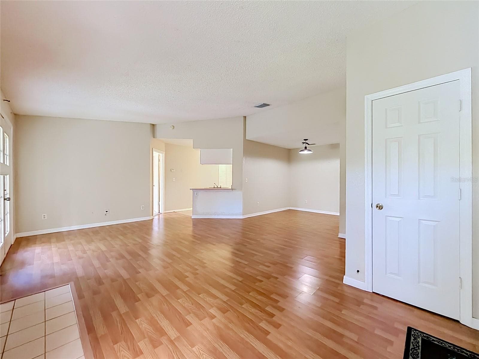 Living Room - 2550 N ALAFAYA TRL #12205, ORLANDO