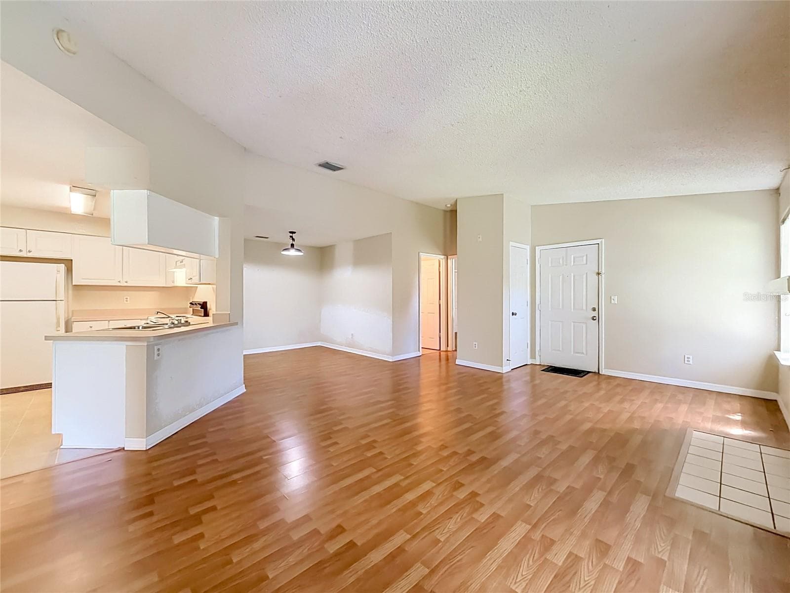Living Room - 2550 N ALAFAYA TRL #12205, ORLANDO