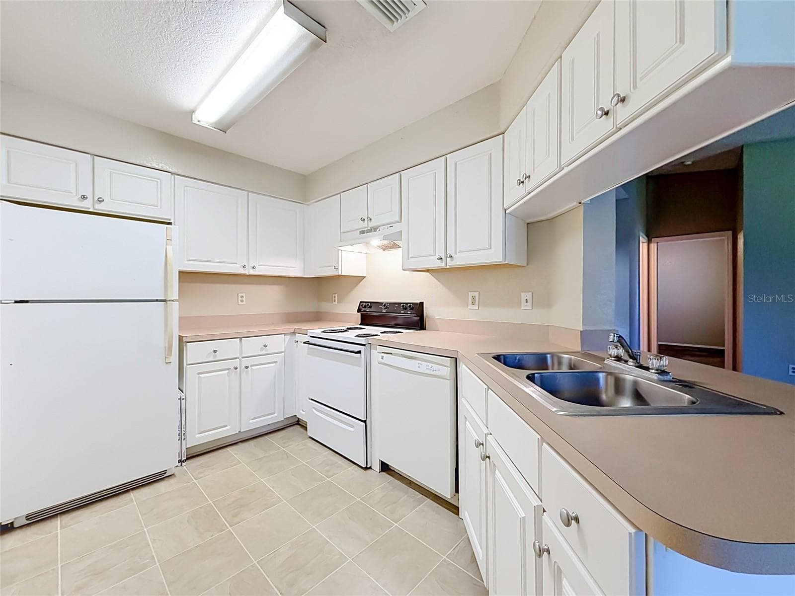 Kitchen - 2550 N ALAFAYA TRL #12205, ORLANDO