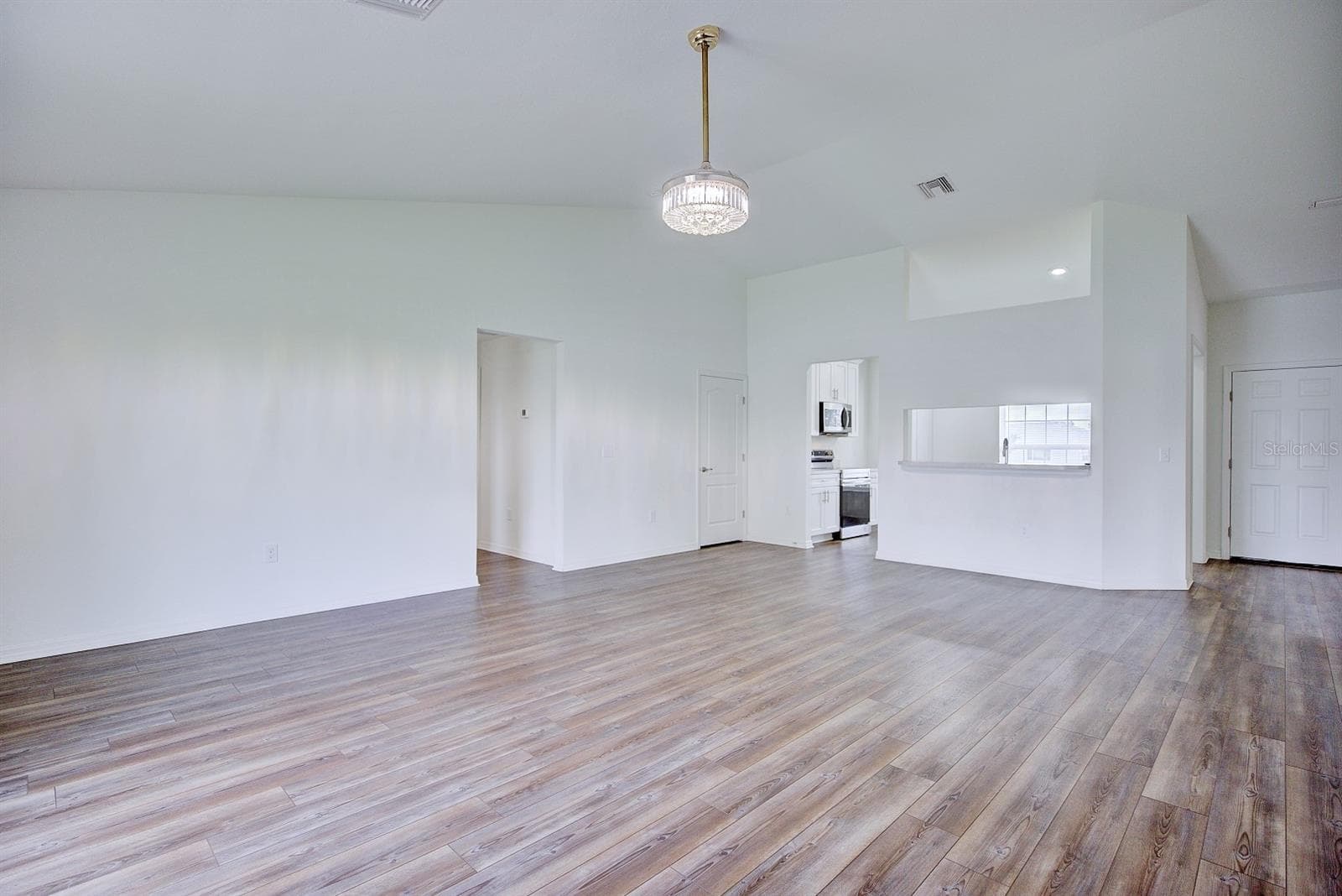 Single Family Residence at 4550 SAN IGNACIO DR, SEBRING, photo 2 of 19