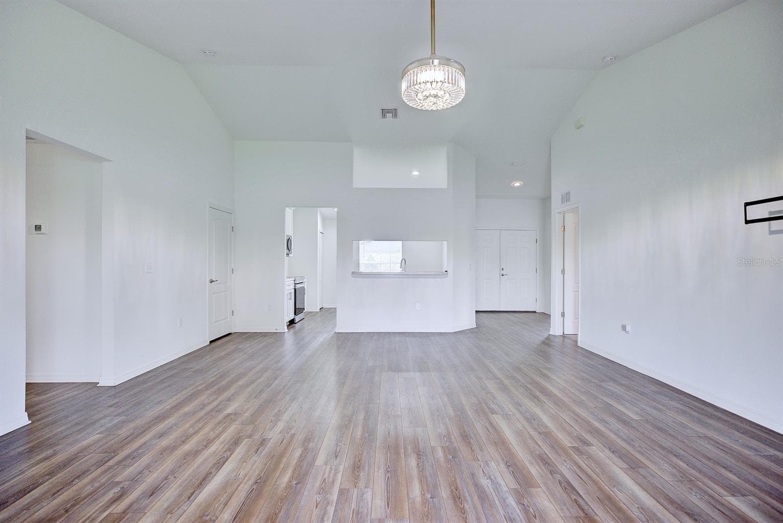 Single Family Residence at 4550 SAN IGNACIO DR, SEBRING, photo 3 of 19