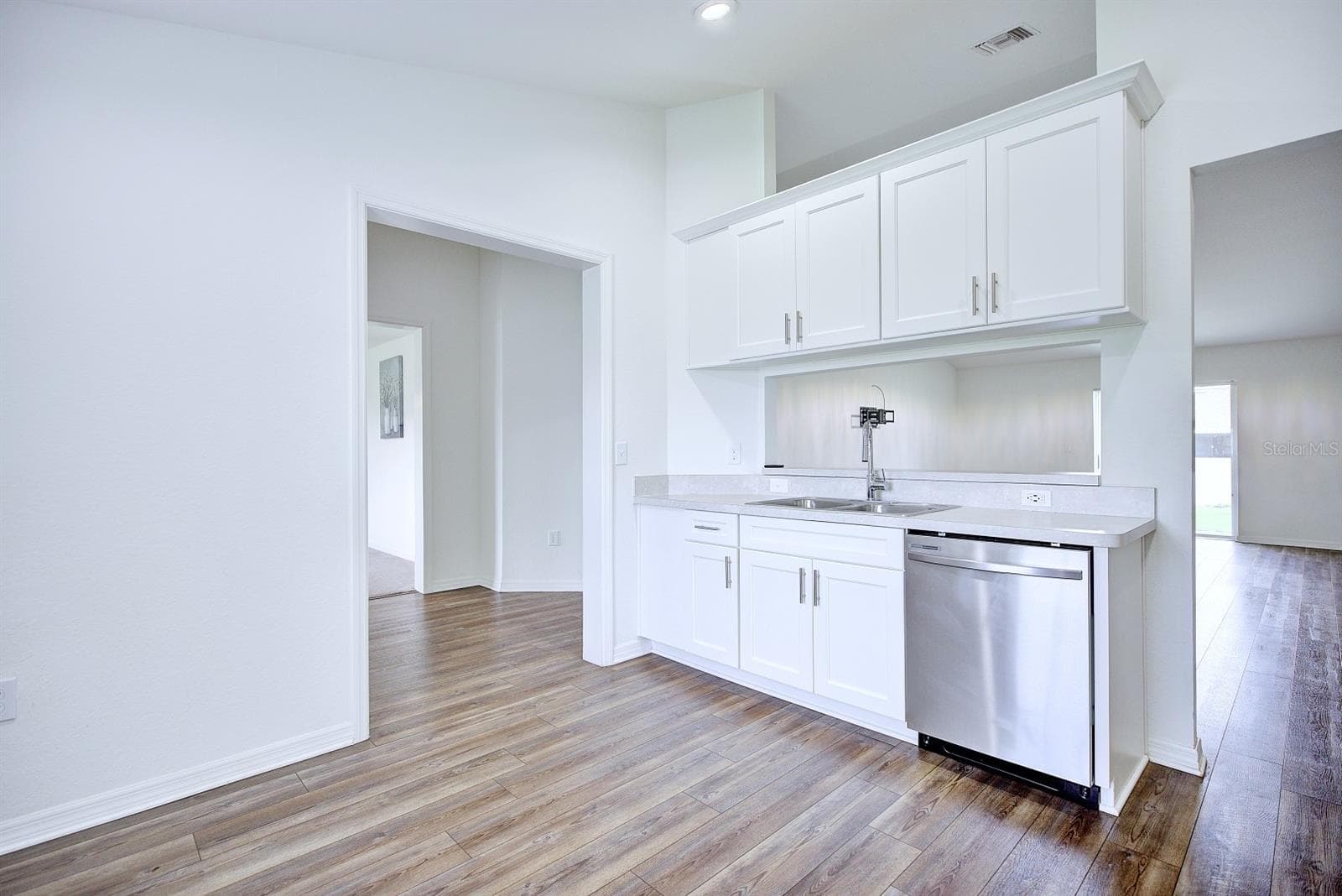 Single Family Residence at 4550 SAN IGNACIO DR, SEBRING, photo 5 of 19