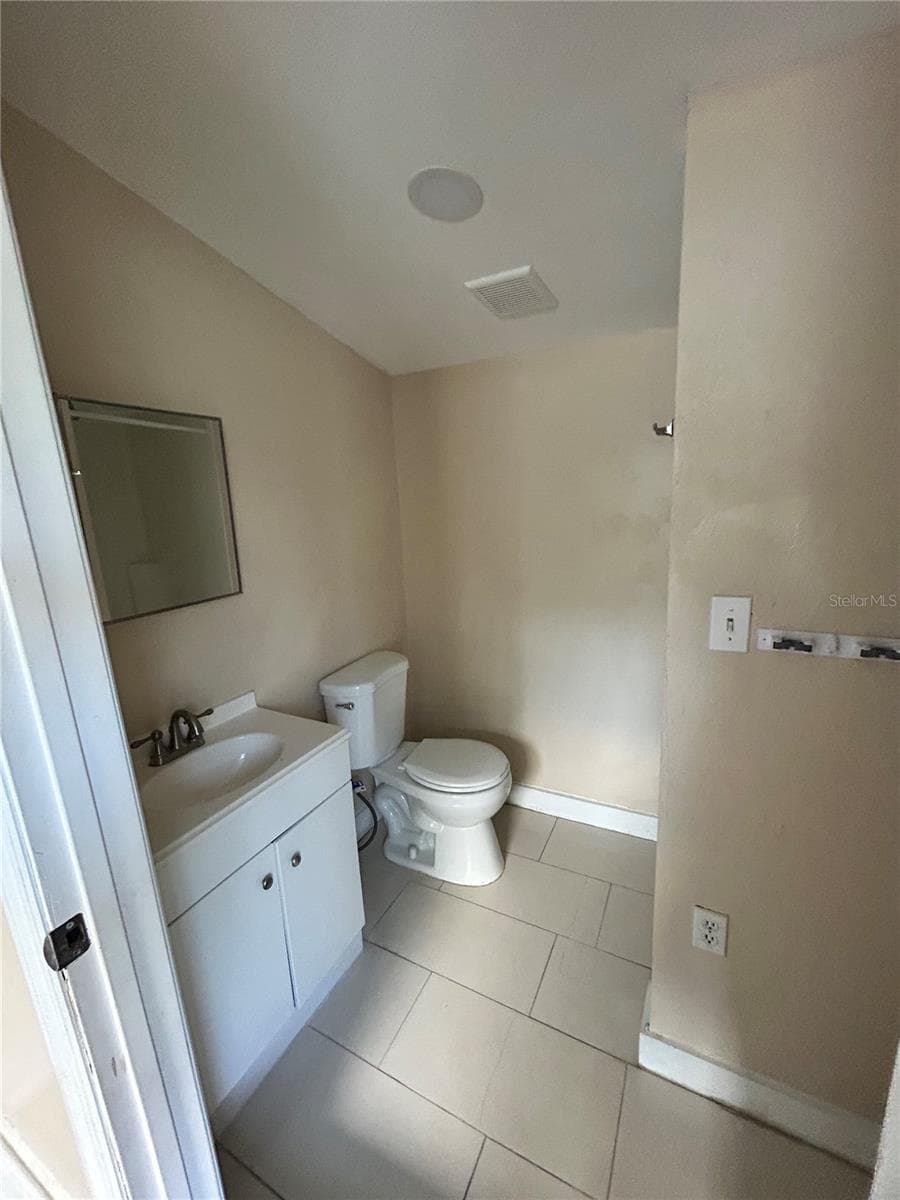 Quadruplex at 400 S 6TH ST, LEESBURG, photo 17 of 20