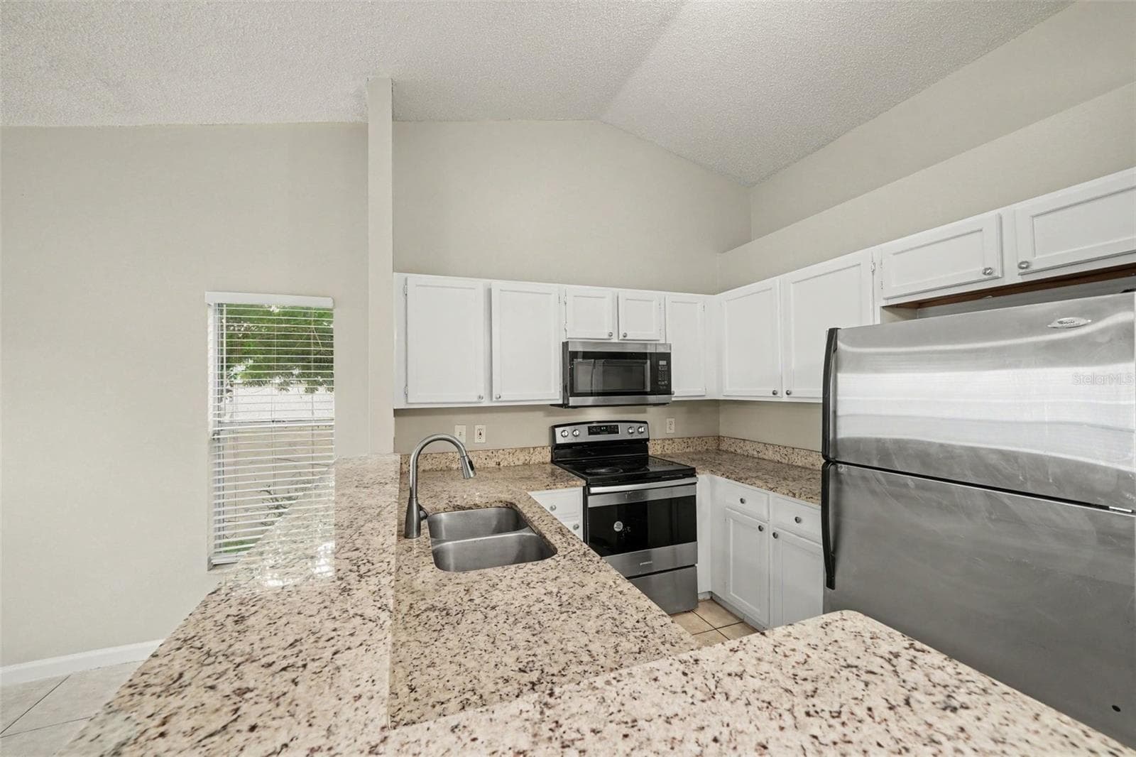 Single Family Residence at 1034 CLOVERCREST RD, ORLANDO, photo 10 of 21