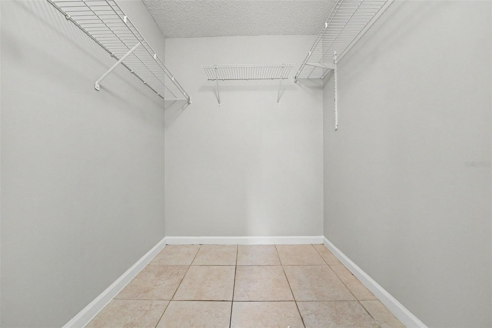 Single Family Residence at 1034 CLOVERCREST RD, ORLANDO, photo 12 of 21