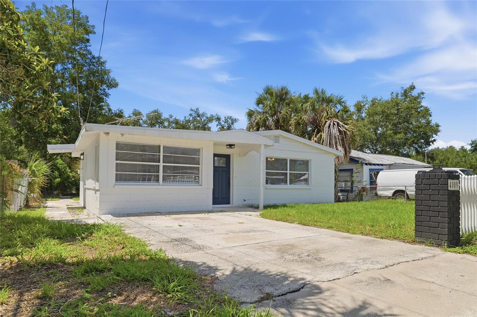 Single Family Residence at 4009 E POWHATAN AVE, TAMPA, photo 3 of 33