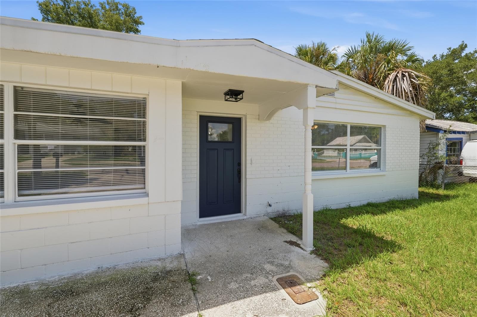 Single Family Residence at 4009 E POWHATAN AVE, TAMPA, photo 5 of 33