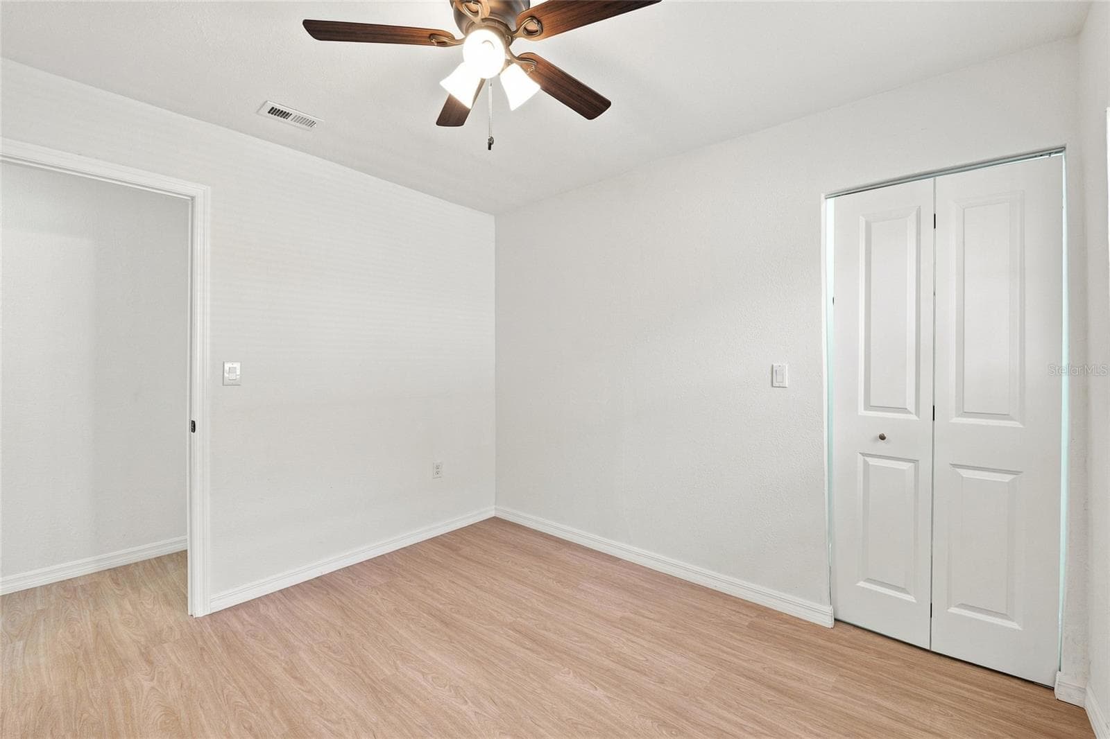 Single Family Residence at 4009 E POWHATAN AVE, TAMPA, photo 16 of 33