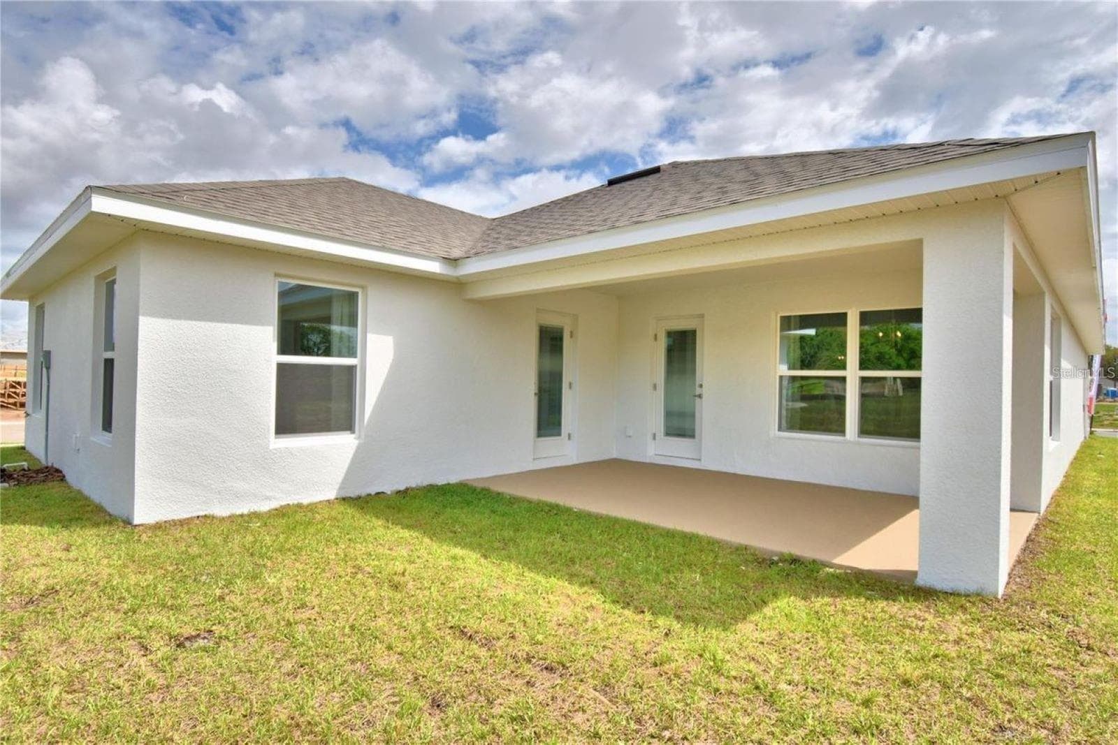 Similar home with same floorplan. Colors and options may vary. - 2413 NW 23RD AVE, OCALA