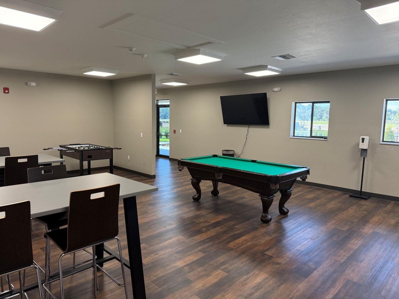 Game Room - 2413 NW 23RD AVE, OCALA