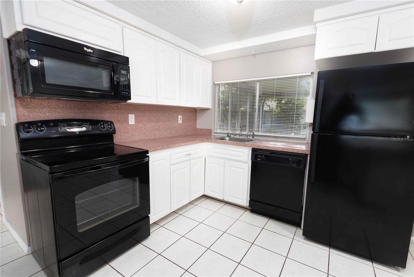 Single Family Residence at 12401 GUNSTOCK LN, HUDSON, photo 10 of 27