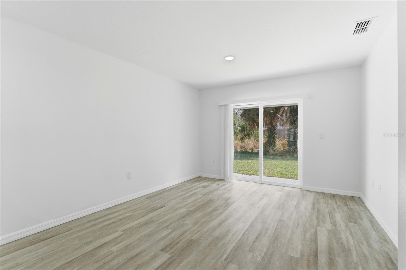 Single Family Residence at 302 AVENUE P NW, WINTER HAVEN, photo 10 of 26