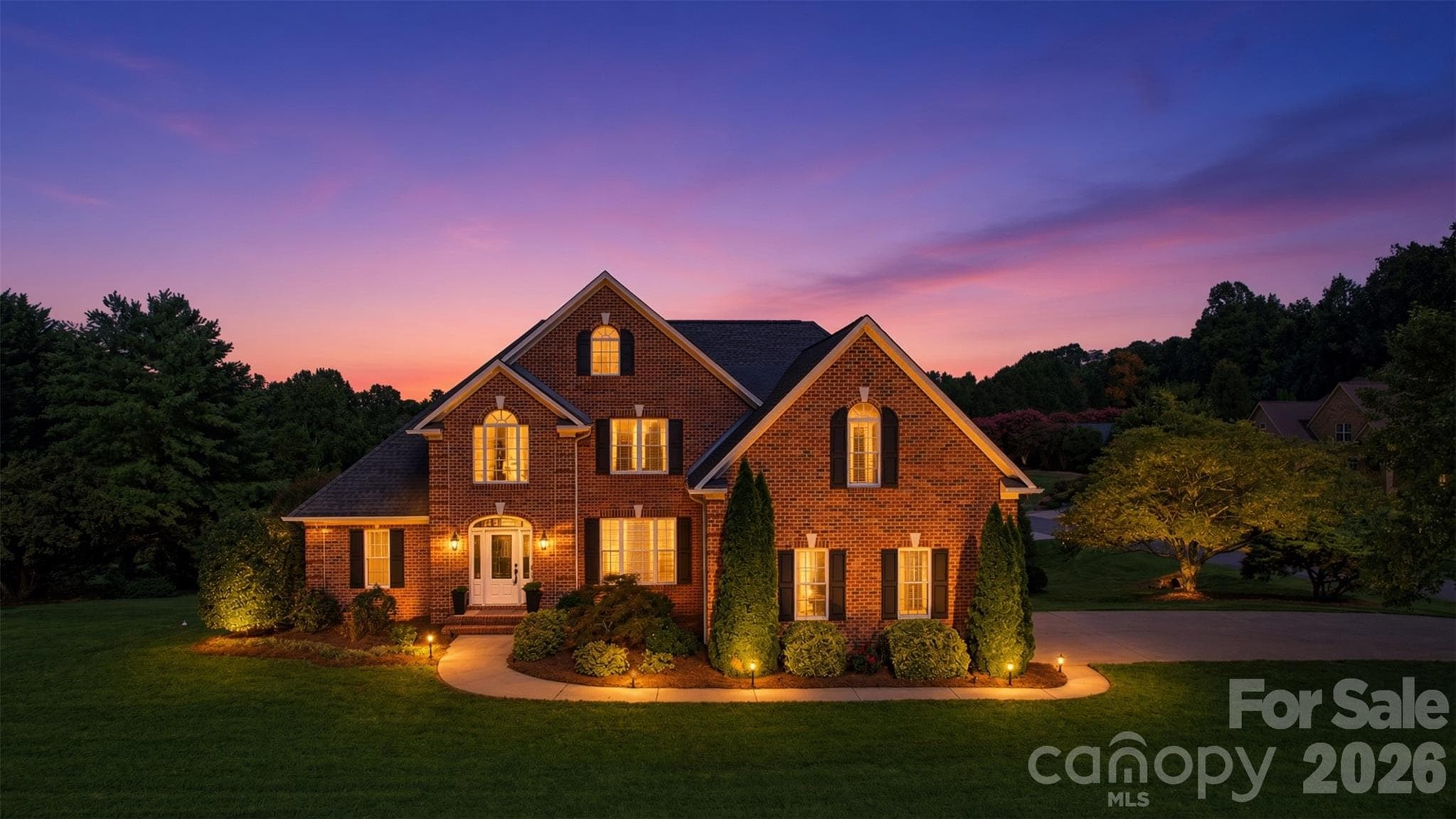Single Family Residence at 1064 Baker Barn Road, Hickory, photo 2 of 39