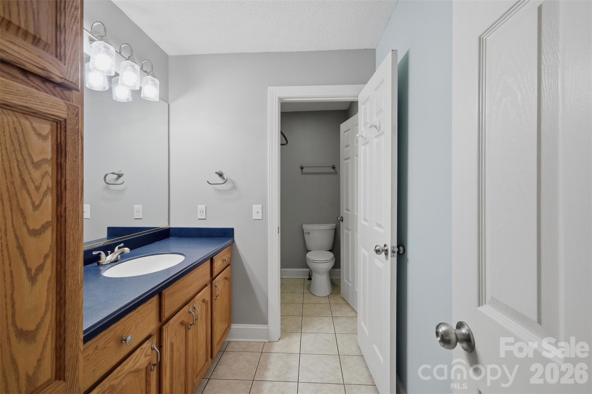 Single Family Residence at 1064 Baker Barn Road, Hickory, photo 20 of 39