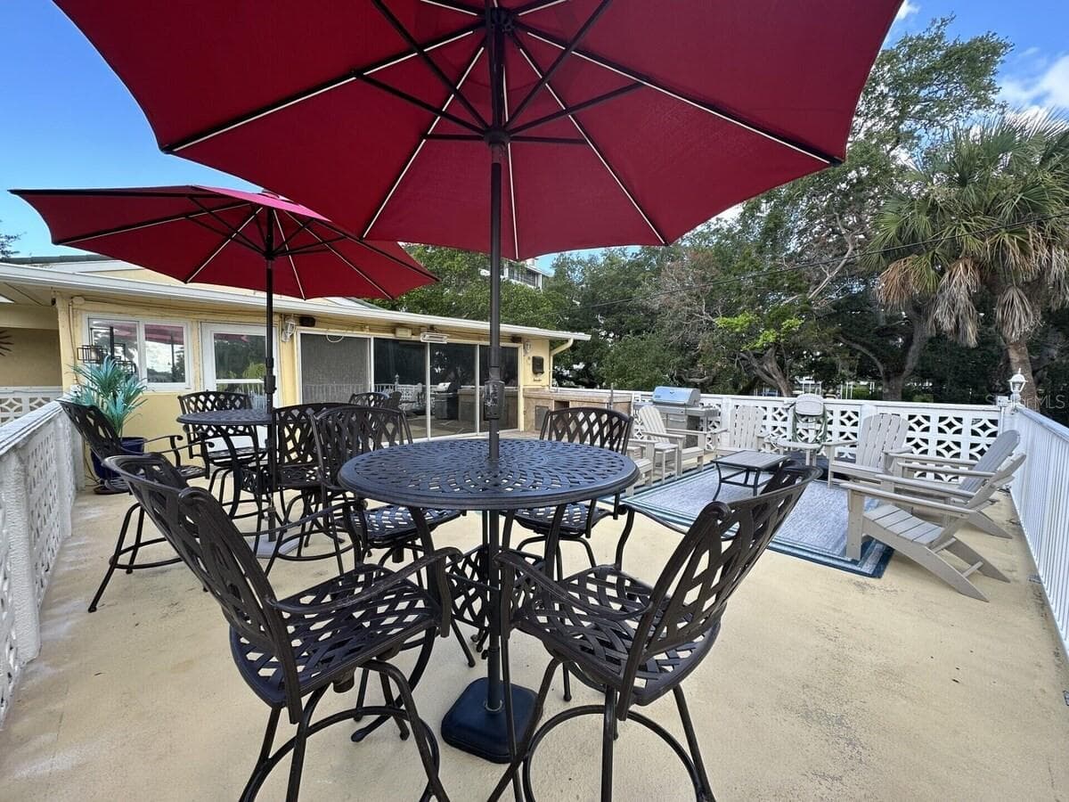 Entertain your guests in this fun private space overlooking the bay! - 5955 MIDNIGHT PASS RD #21E, SARASOTA
