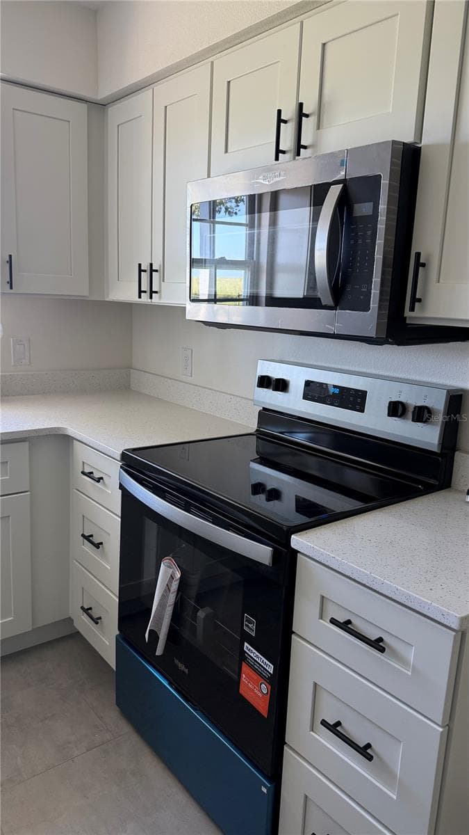 Single Family Residence at 606 RIDGEWOOD AVE, DUNDEE, photo 3 of 19
