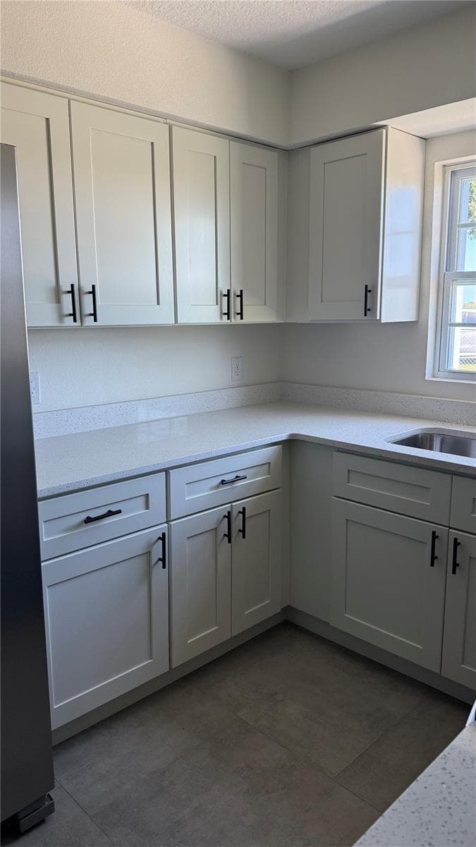 Single Family Residence at 606 RIDGEWOOD AVE, DUNDEE, photo 5 of 19