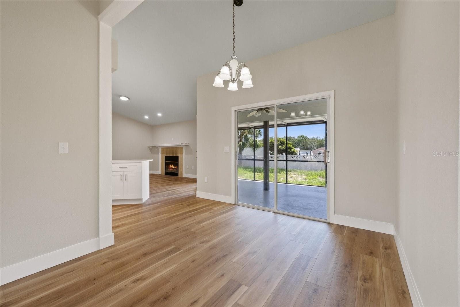 Single Family Residence at 120 FOUNTAIN CT, SPRING HILL, photo 21 of 47