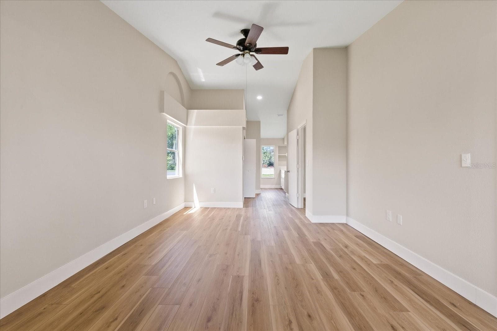 Single Family Residence at 120 FOUNTAIN CT, SPRING HILL, photo 24 of 47