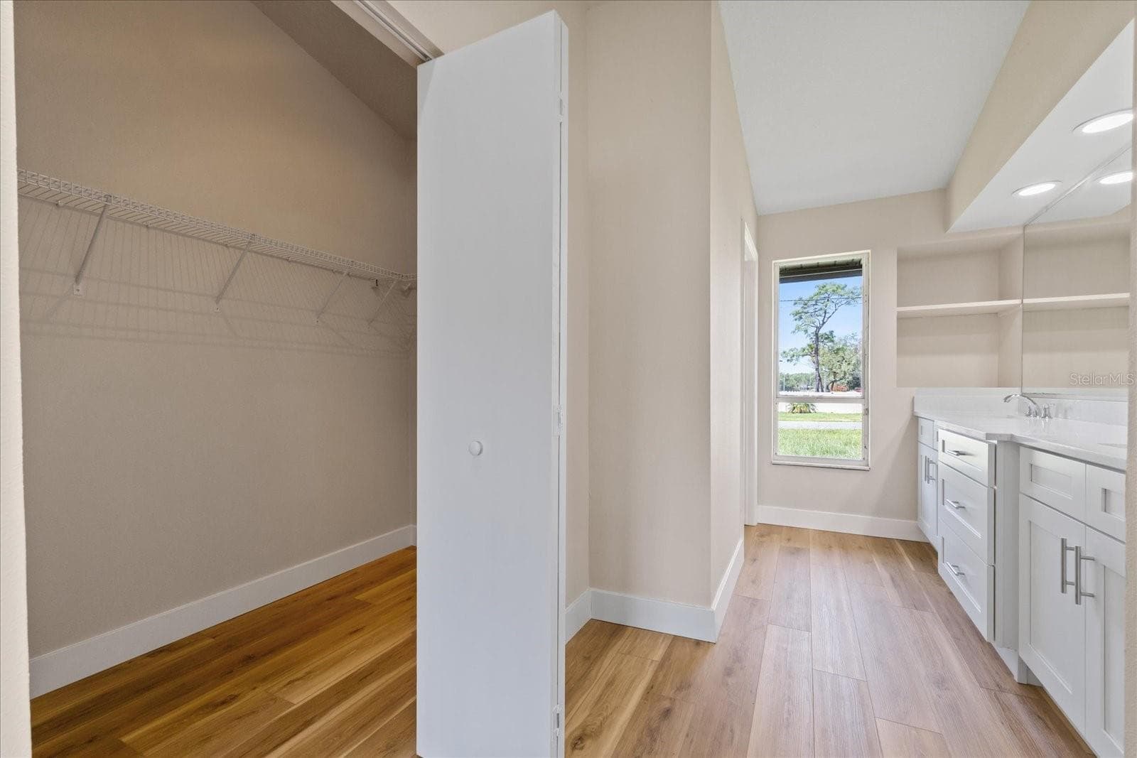 Single Family Residence at 120 FOUNTAIN CT, SPRING HILL, photo 25 of 47
