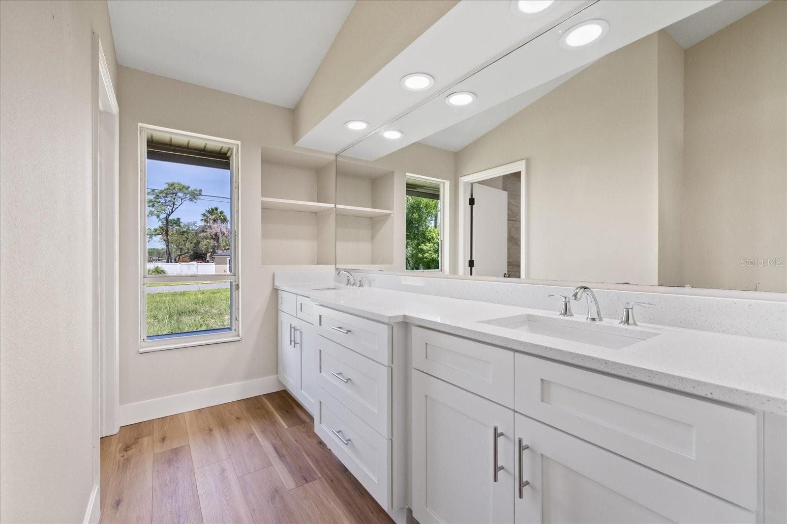 Single Family Residence at 120 FOUNTAIN CT, SPRING HILL, photo 26 of 47