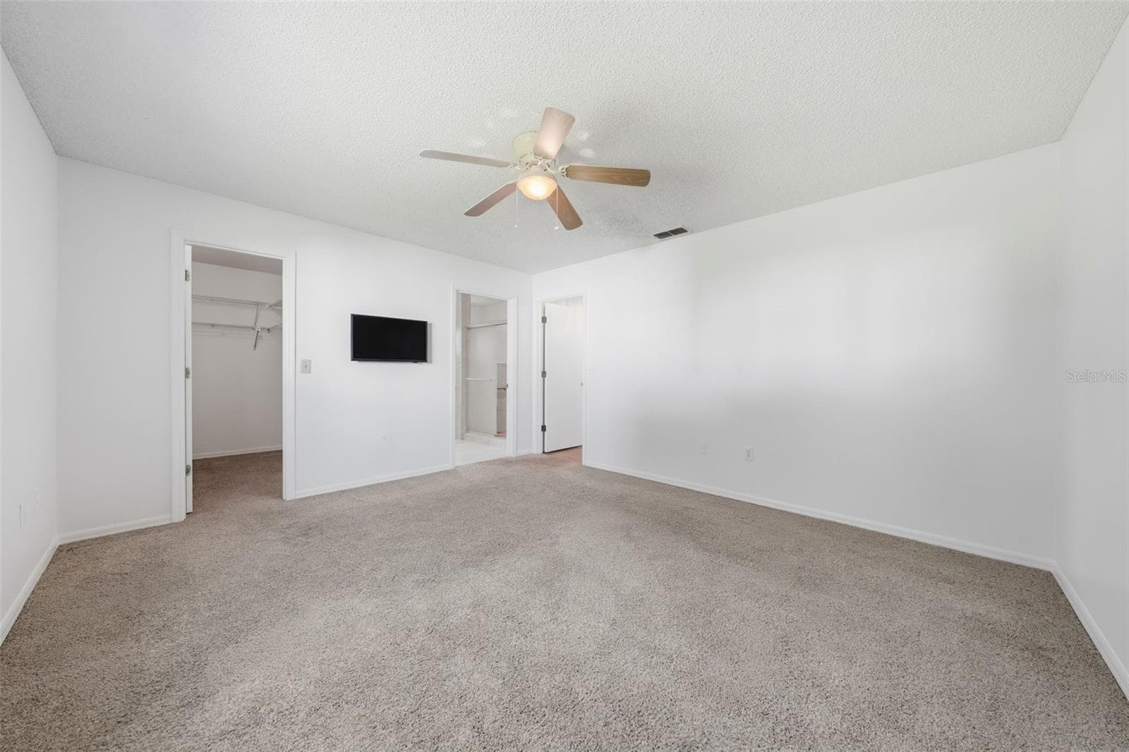 Single Family Residence at 17989 SE 106TH CT, SUMMERFIELD, photo 17 of 42