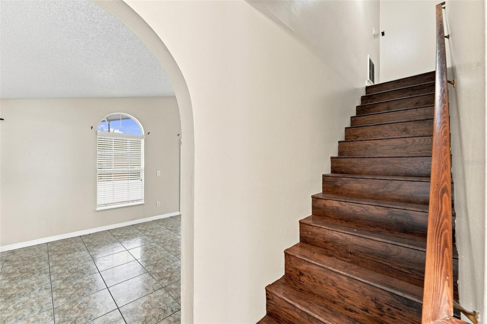 Single Family Residence at 2411 PARSONS POND CIR, KISSIMMEE, photo 9 of 33
