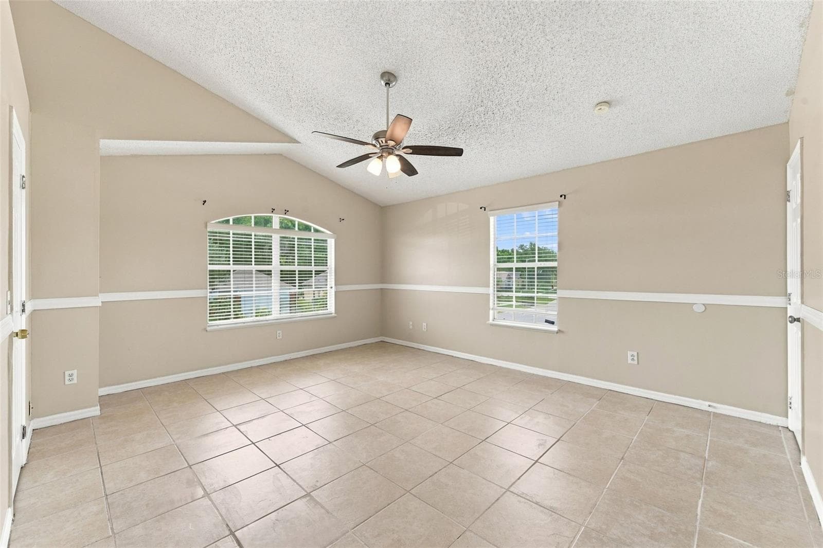 Single Family Residence at 2411 PARSONS POND CIR, KISSIMMEE, photo 13 of 33