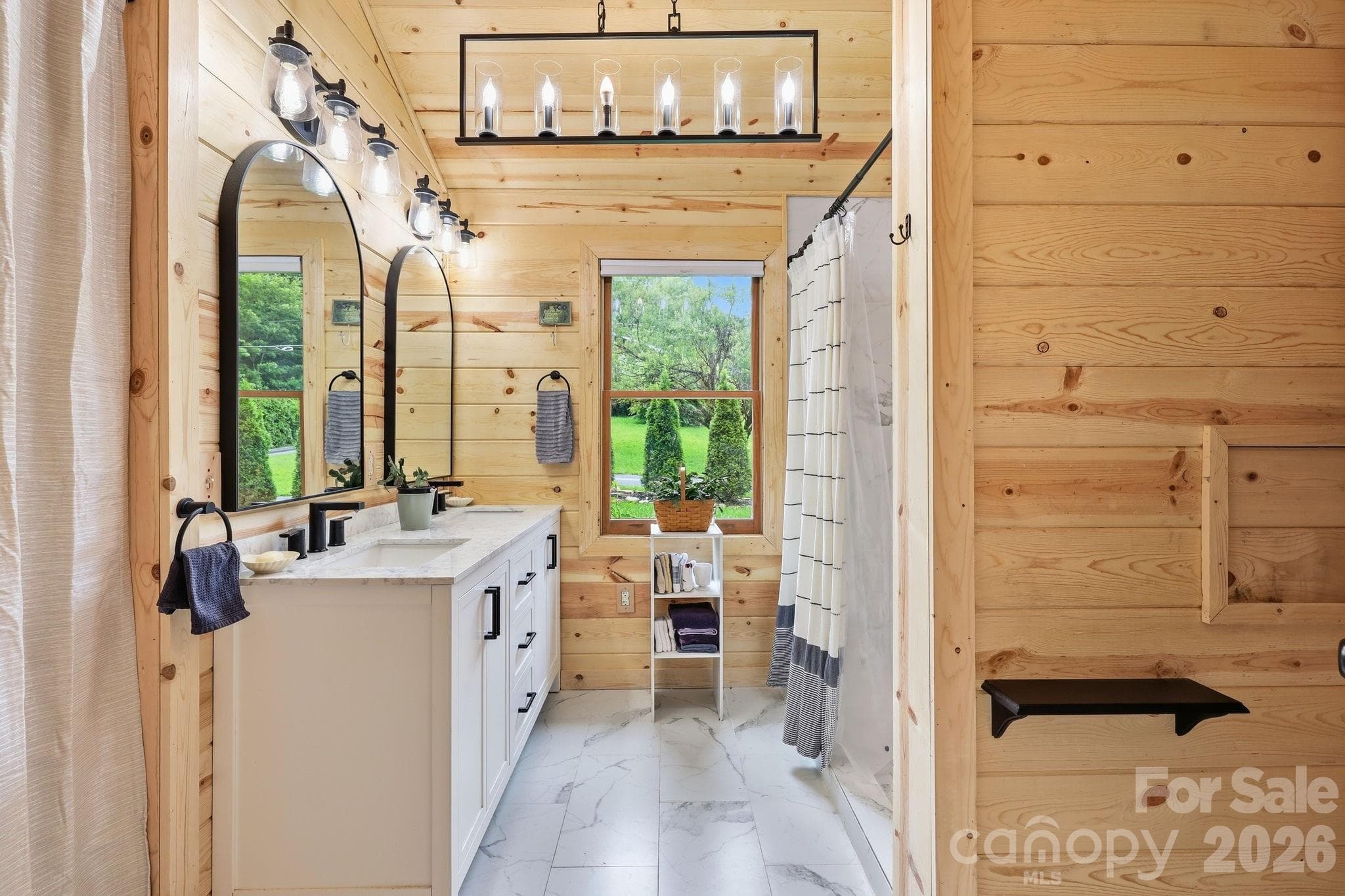 Primary Bathroom - 313 Walker Road, Waynesville