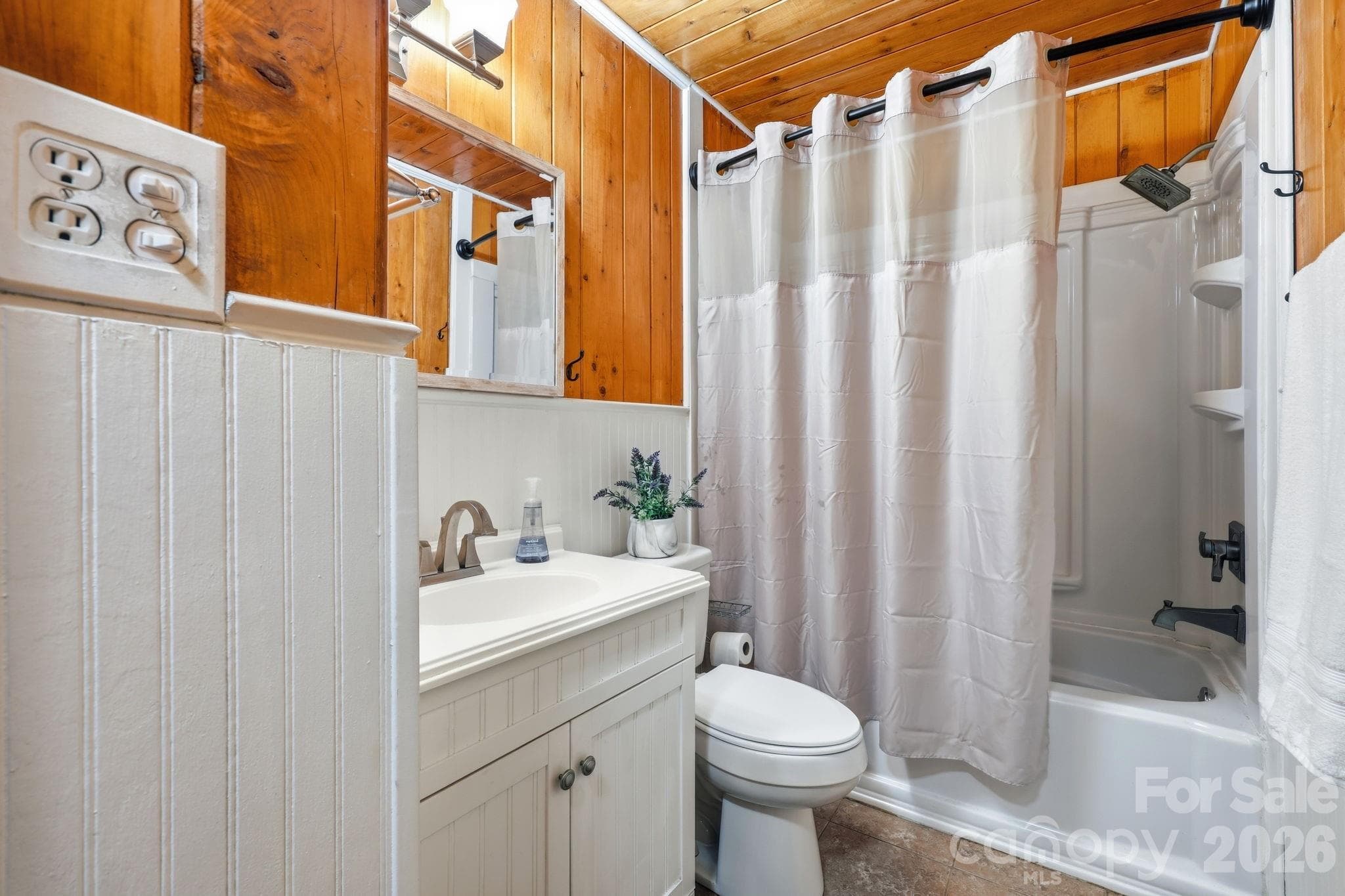 Hallway Full Bath - 313 Walker Road, Waynesville