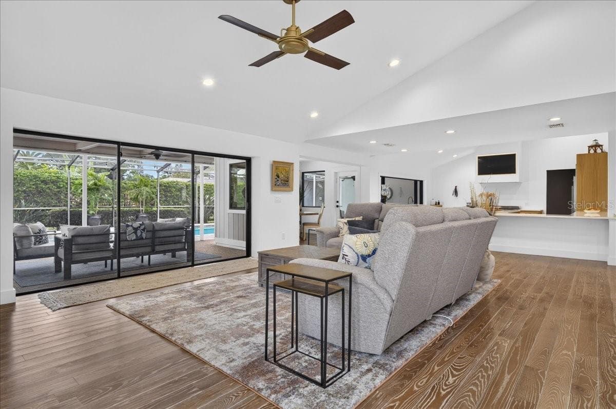 Single Family Residence at 2862 SHADY OAK CT, CLEARWATER, photo 21 of 62