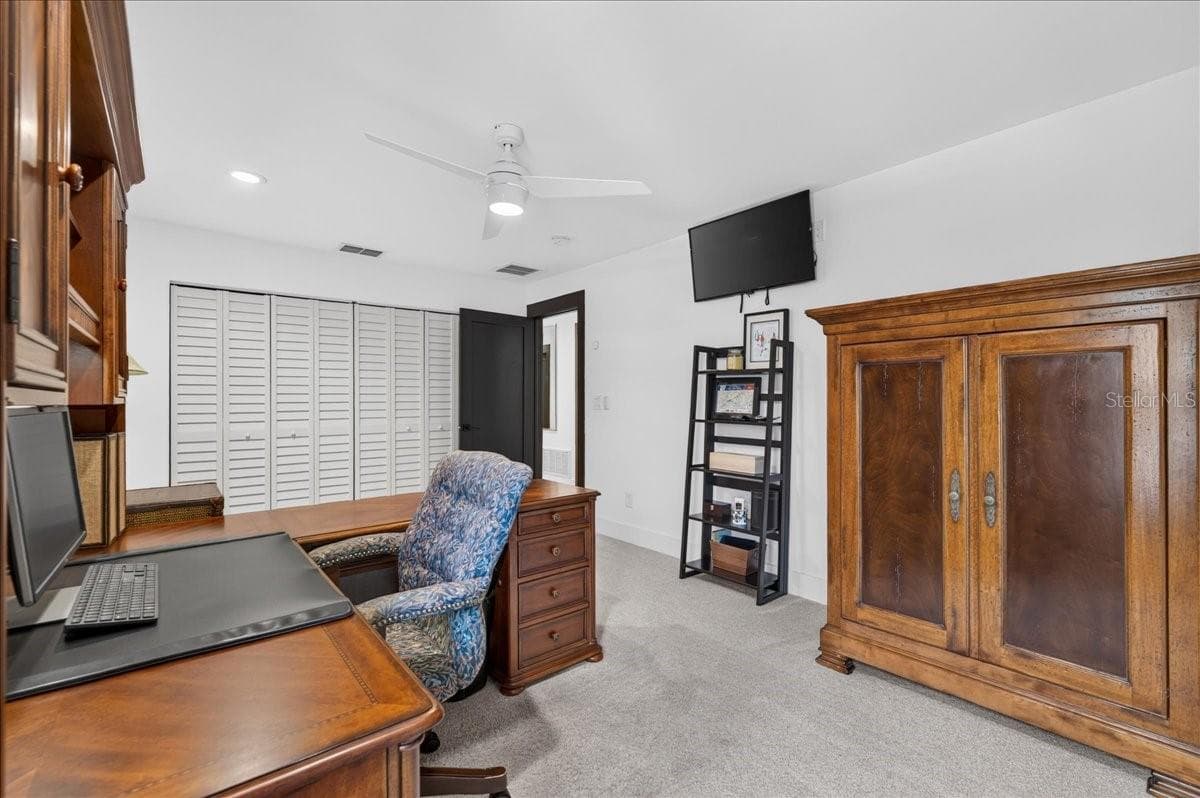 Single Family Residence at 2862 SHADY OAK CT, CLEARWATER, photo 33 of 62